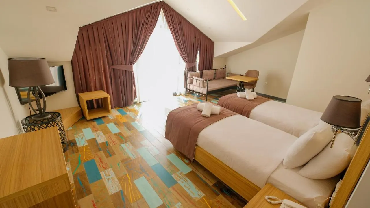 Alesta Midtown Aparthotel Fethiye 2*,